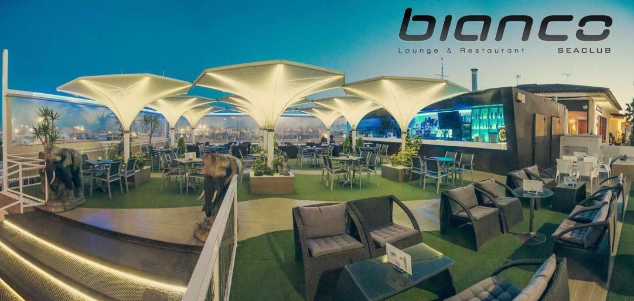 Апартаменти Torrevieja Experience Atico 1ª Linea Екстер'єр фото